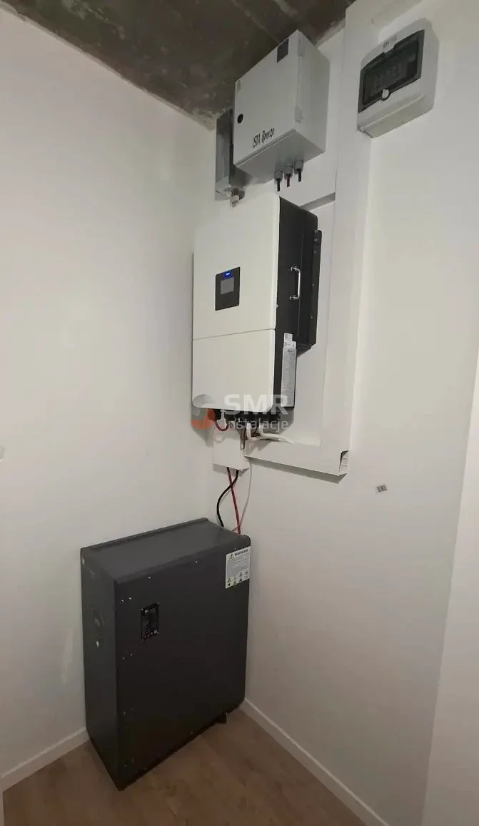 Falownik hybrydowy z magazynem energii 25 kWh - Wieluń