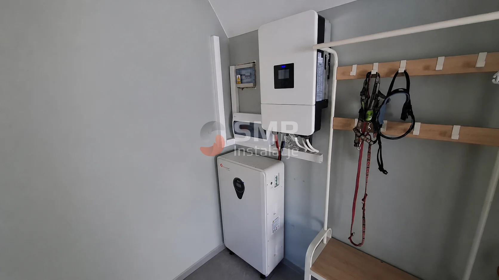 Falownik hybrydowy Deye 12 kW z magazynem energii 23,5 kWh + awaryjne zasilanie - Osieck
